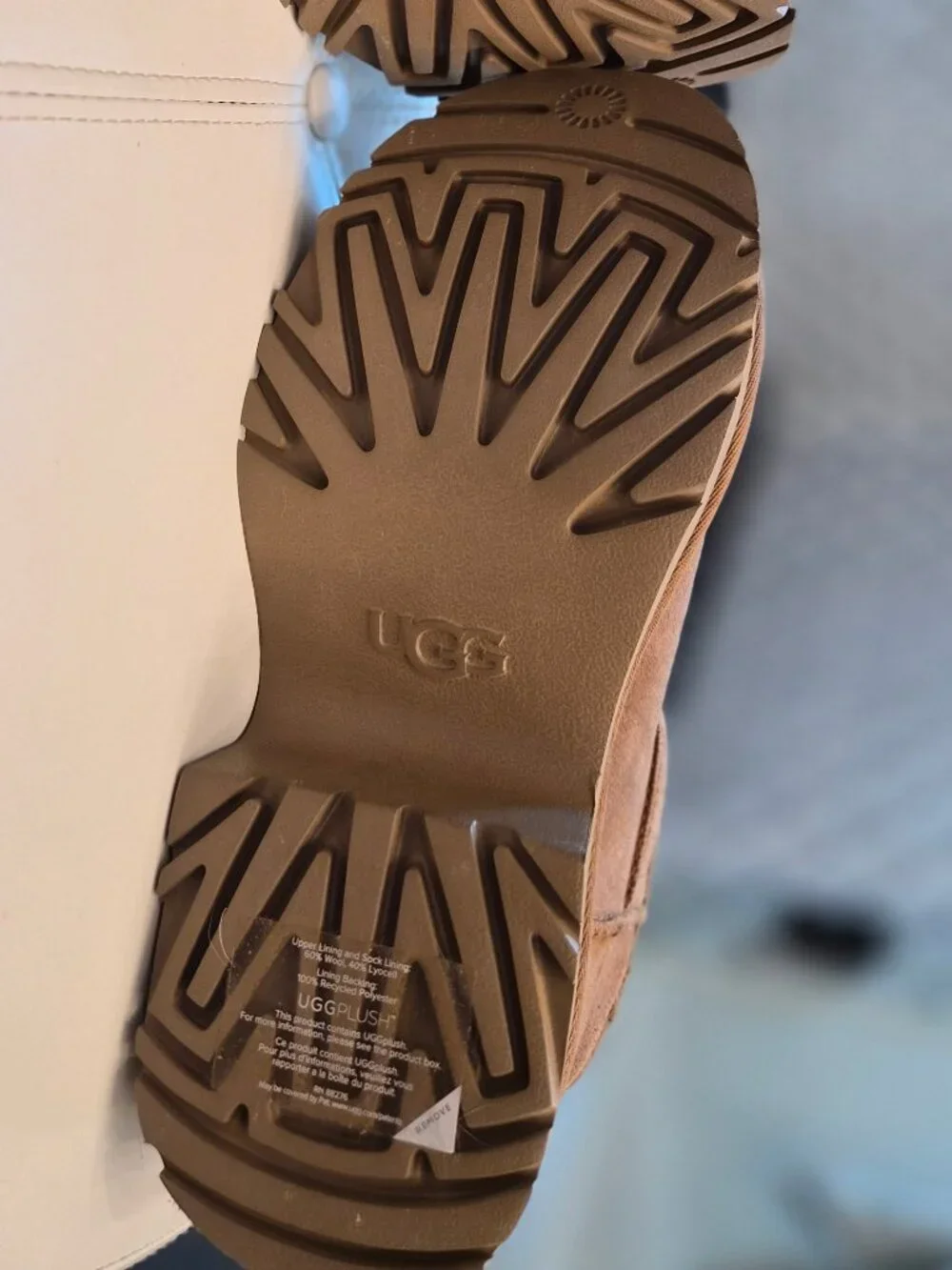 UGG mini platform